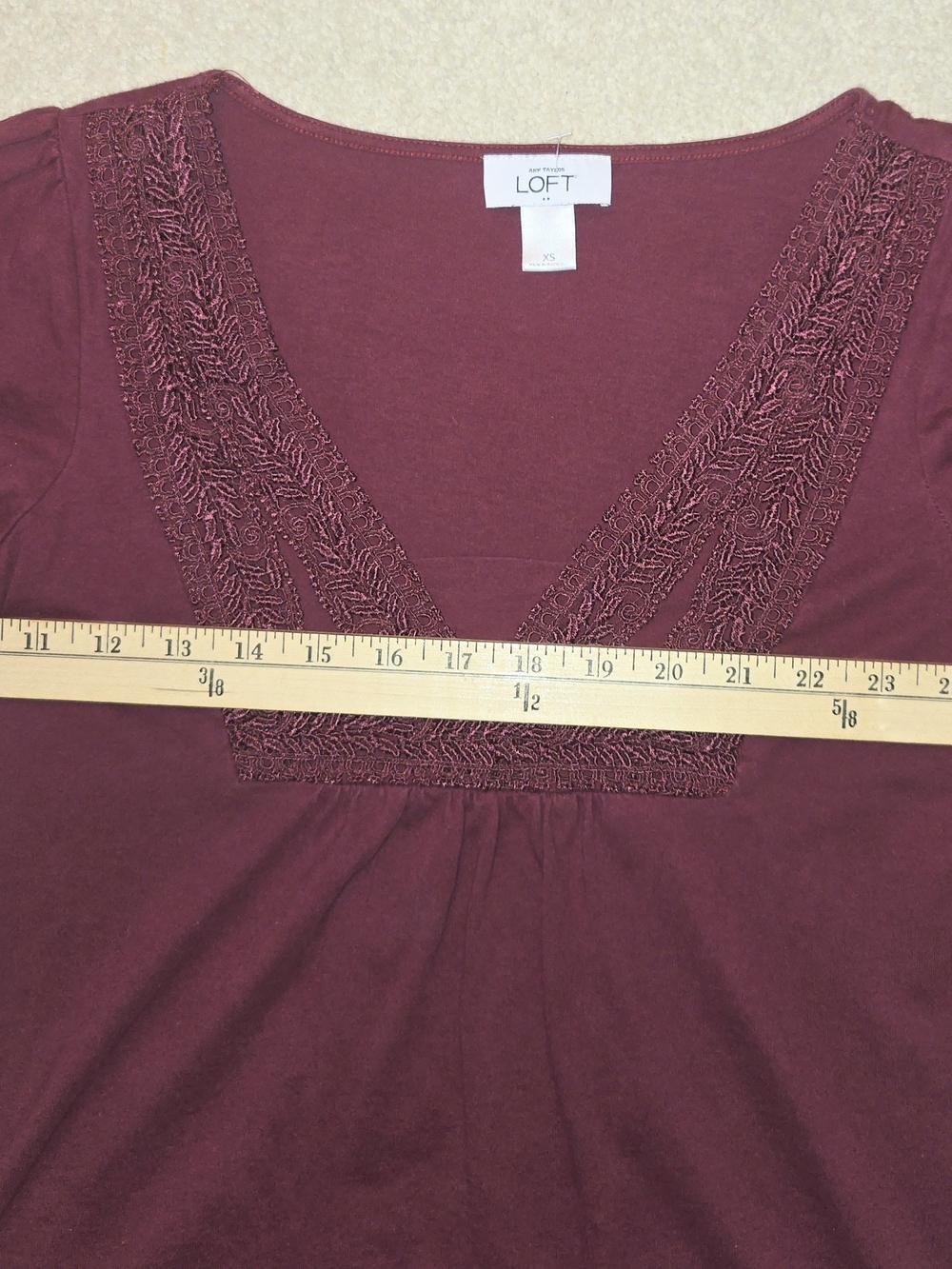 LOFT Wine Embroidered V-Neck Puff Sleeve Top Womens Size XS - Picture 5 of 10